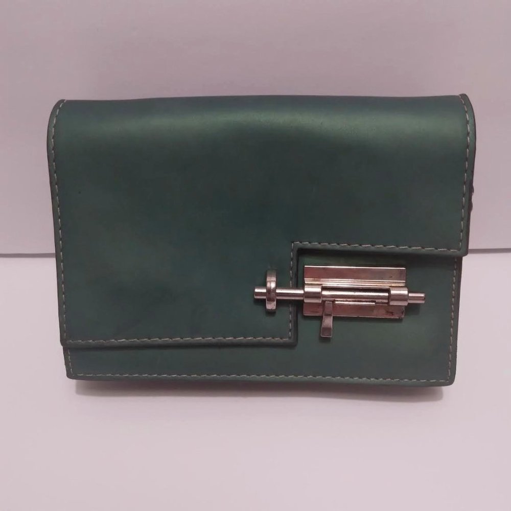 Green Crossbody Bag with Chain Strap and Silver Slide Bolt Latch Lock Unique
